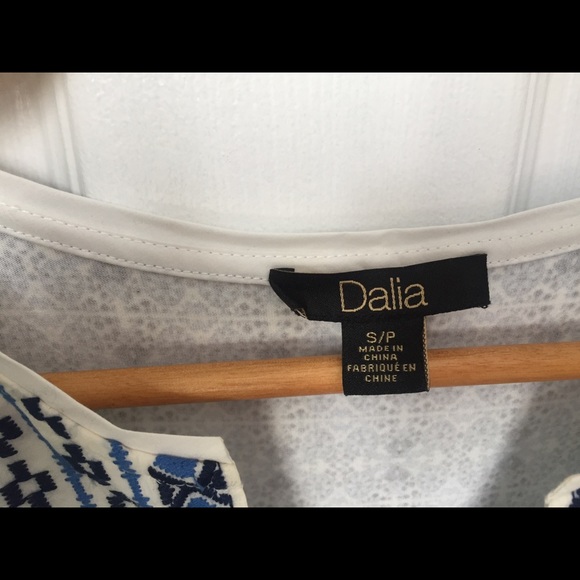 Dalia Sleeveless Soft Cotton Top - Picture 5 of 6